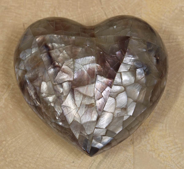 Heart Sculpture, Cracked Hammer Seashell Finish