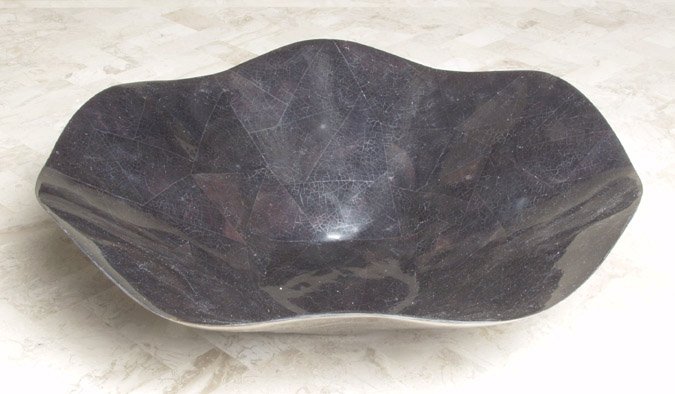 Wavy Bowl, Large, Black Pen Seashell